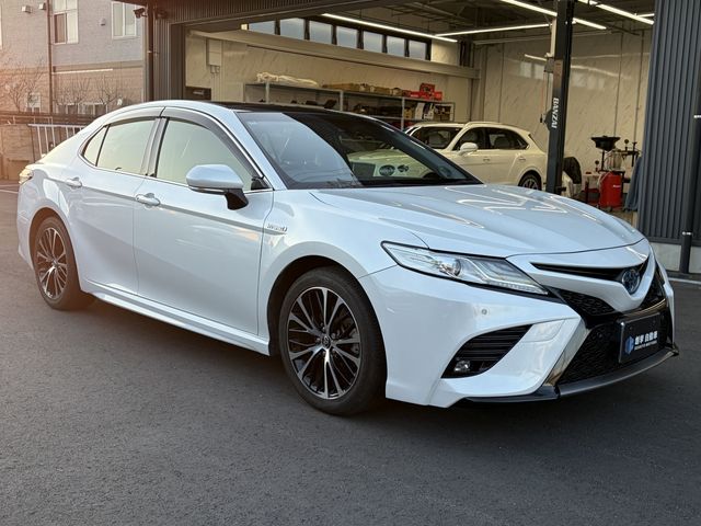 TOYOTA CAMRY HYBRID 2018 Image 31