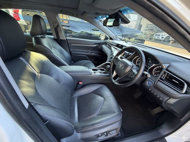 TOYOTA CAMRY HYBRID 2018 Image 31