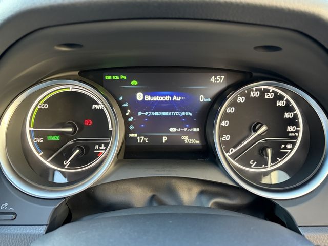 TOYOTA CAMRY HYBRID 2018 Image 31