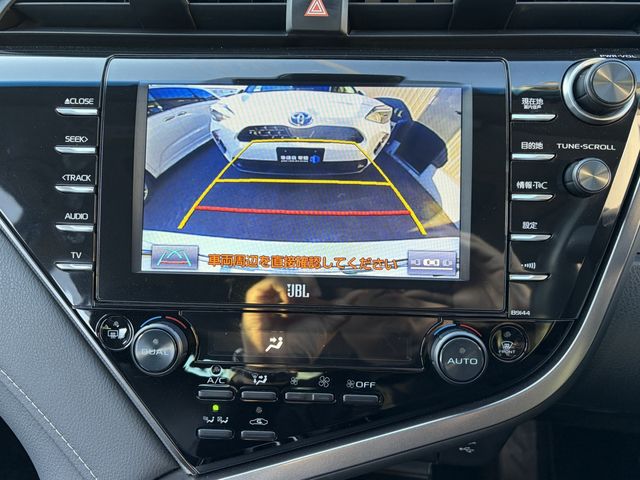 TOYOTA CAMRY HYBRID 2018 Image 31