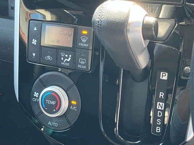 DAIHATSU TANTO CUSTOM 2014 Image 31