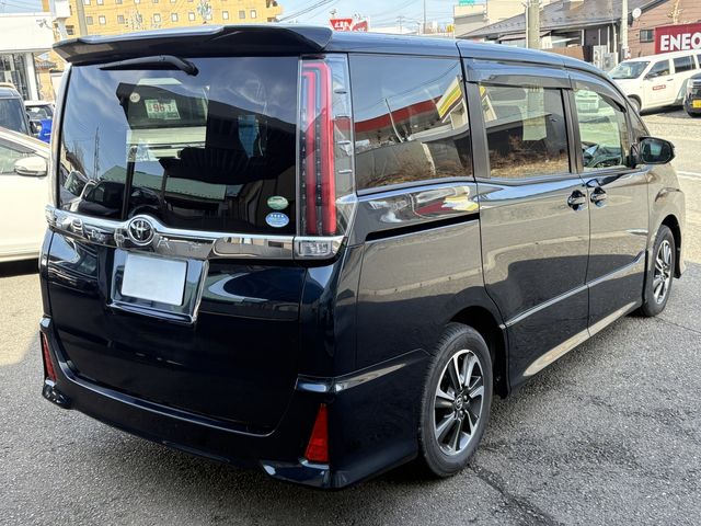 TOYOTA NOAH 2017 Image 31