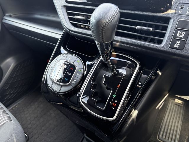 TOYOTA NOAH 2017 Image 31