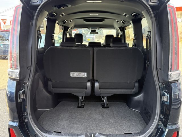 TOYOTA NOAH 2017 Image 31