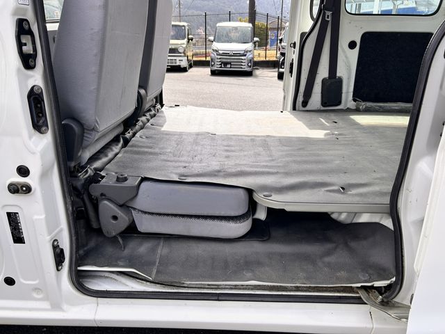DAIHATSU HIJET CARGO 4WD 2015 Image 31