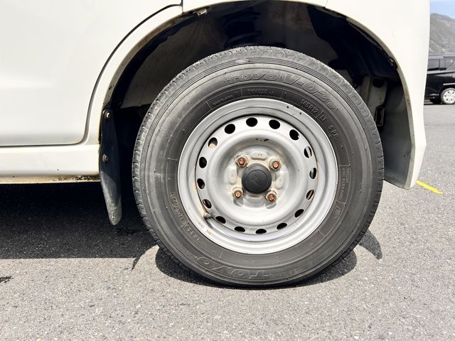 DAIHATSU HIJET CARGO 4WD 2015 Image 31