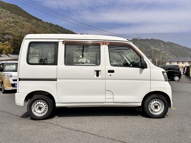 DAIHATSU HIJET CARGO 4WD 2015 Image 31