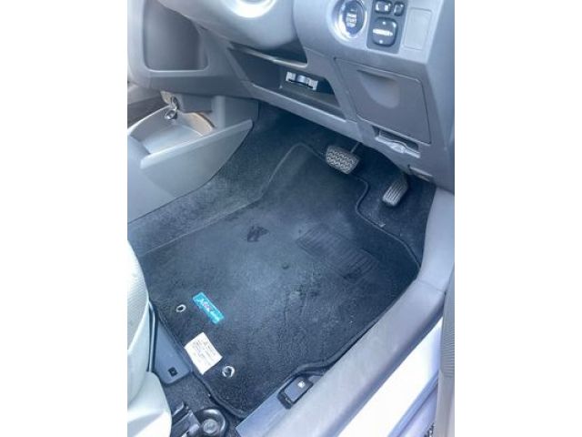 TOYOTA VITZ 2008 Image 31