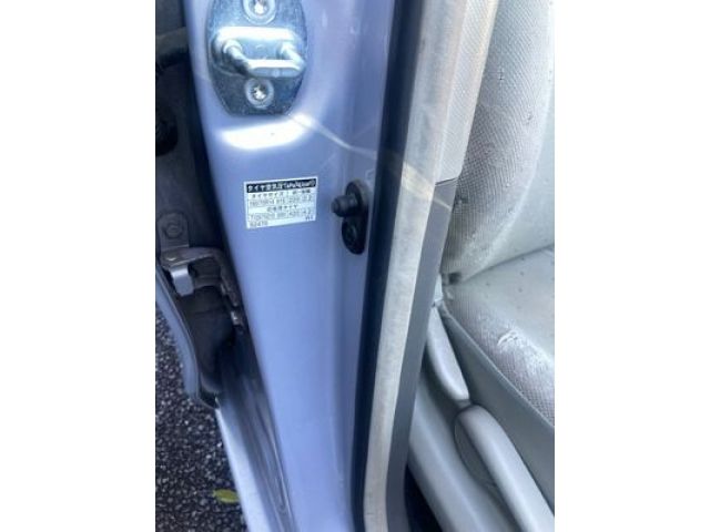 TOYOTA VITZ 2008 Image 31