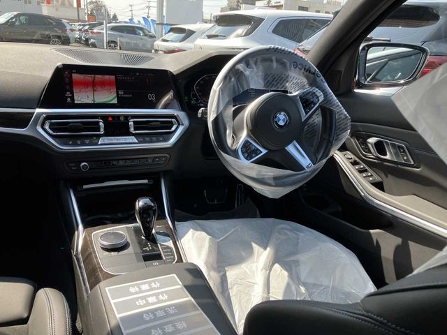 BMW 3SERIES SEDAN 2022 Image 31